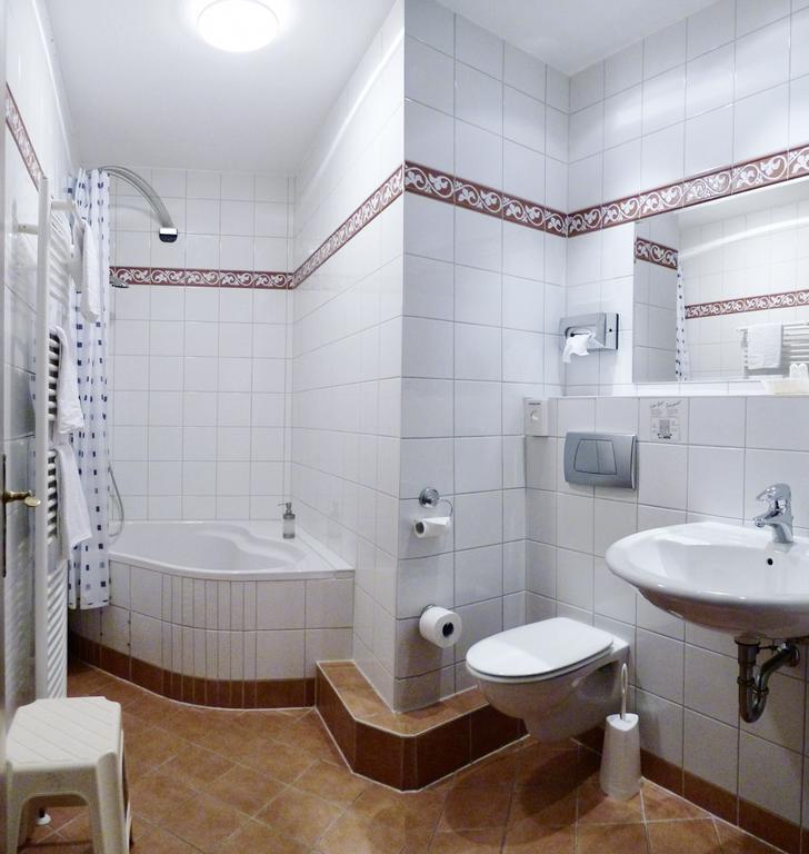 Hotel Am Schloss Darmstaedter Hof Bad Homburg vor der Höhe Habitación foto